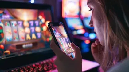 La adicción al juego afecta emocional y psicológicamente a todos los miembros de la familia, deteriorando la dinámica familiar y generando problemas económicos y legales- (Imagen Ilustrativa Infobae)