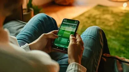 Las apuestas online activan en el cerebro las mismas áreas que las sustancias psicoactivas, lo que crea una dependencia mental (Imagen Ilustrativa Infobae)