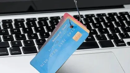 Los link desconocidos quieren robar información de una cuenta bancaria. (Foto: Freepik)