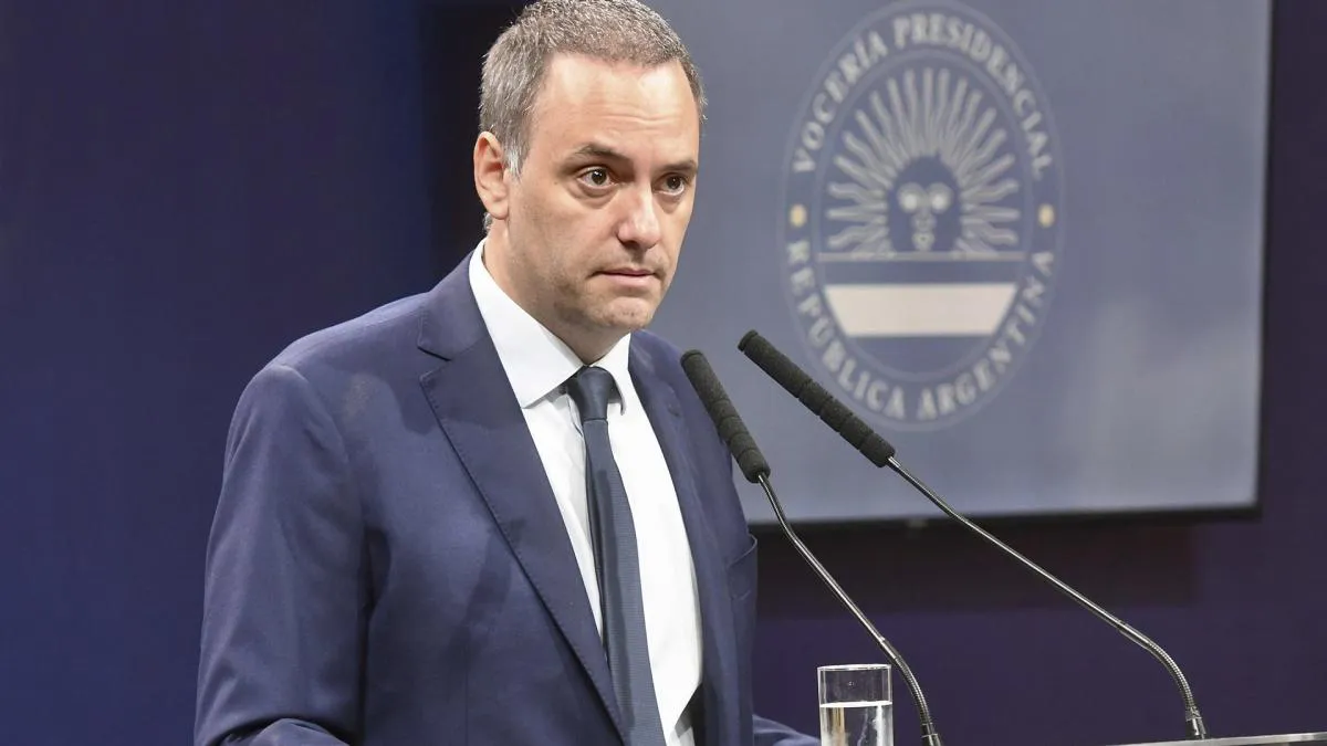vocero-adorni