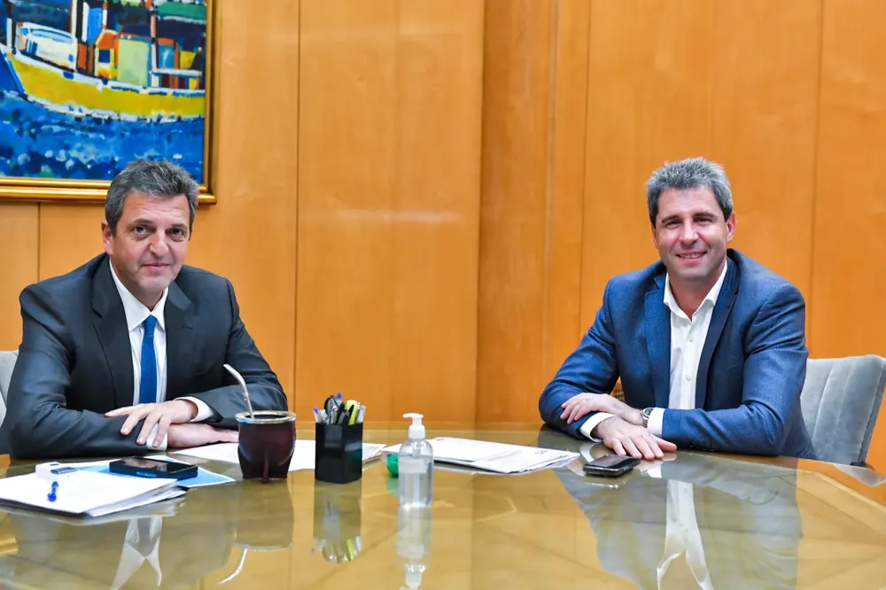 uñac massa