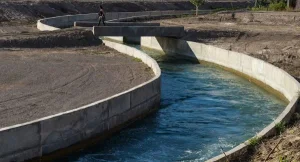 Impulsan un plan integral para mejorar la red de riego y recuperar canales en toda la provincia