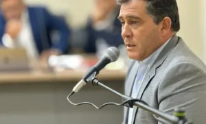 Castro negó irregularidades y atribuyó las denuncias a una “maniobra política”