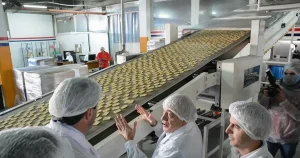 El Gobierno niega el cierre de la planta de galletitas en Albardón y apunta contra una “fake news”