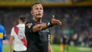 Superclásico: Herrera, un árbitro con antecedentes de alto impacto en Boca-River