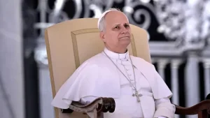 El papa León XIV apuntó de nuevo contra Donald Trump y dijo que el mundo no puede ser gobernado por "tiranos"