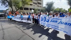 San Juan: paro docente con movilización al Centro Cívico por reclamo salarial