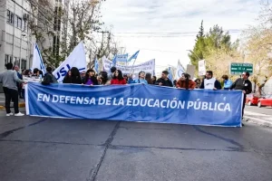 Docentes de la UNSJ anuncian paro de seis días en reclamo de mejoras salariales