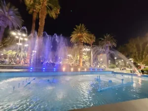 Inauguraron la renovada Plaza Aberastain con foco en accesibilidad, pero ya surgen reclamos por su uso