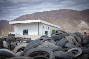Bomberos combaten dos focos de incendio en la Planta de Tecnología Ambiental