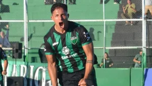 San Martín enfrenta a Platense por un lugar en octavos