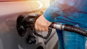 Ajuste sin freno: cargar combustible cuesta casi un 25% más que a comienzos de año
