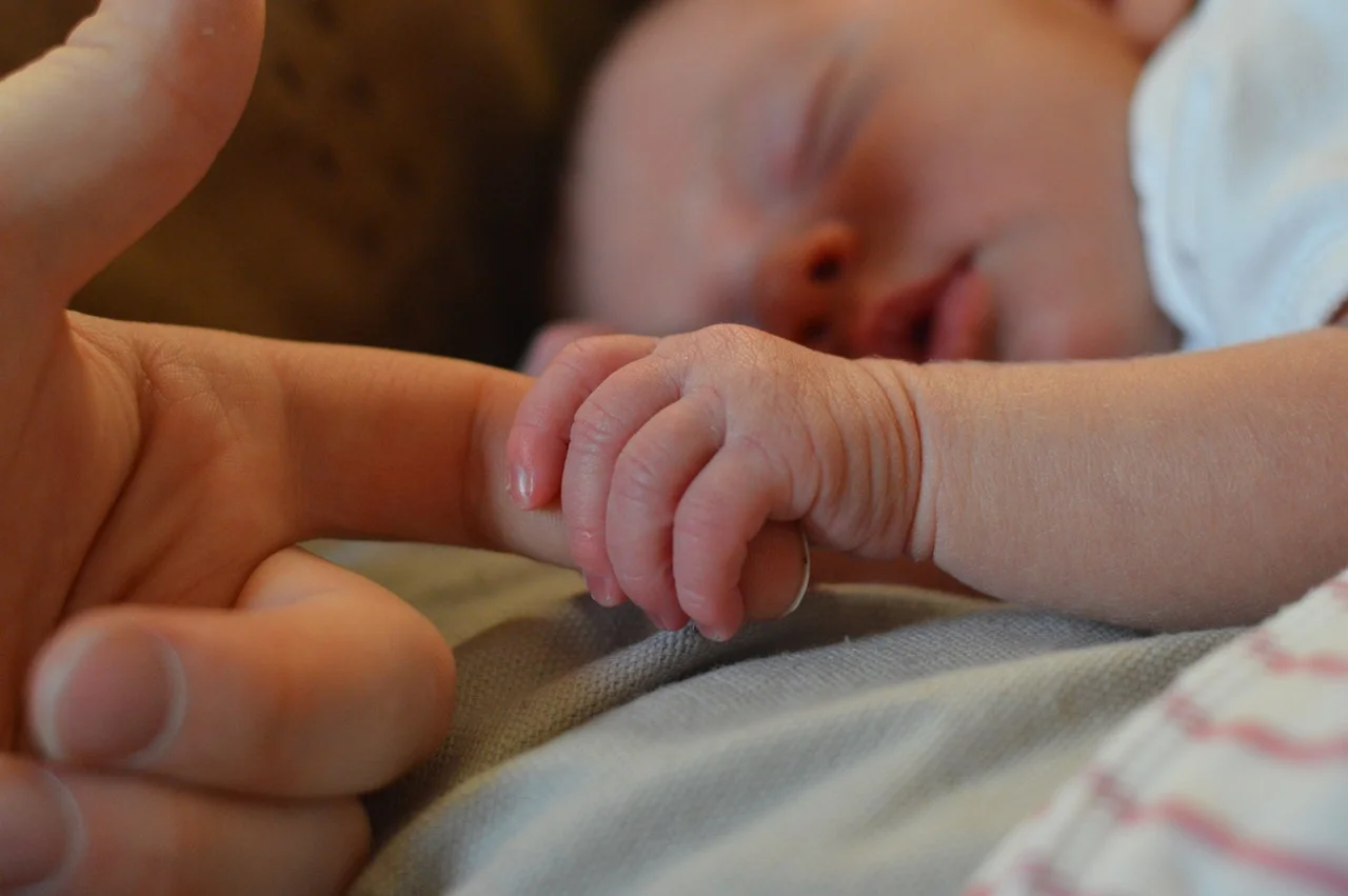 dormir-bebe-hora-siesta