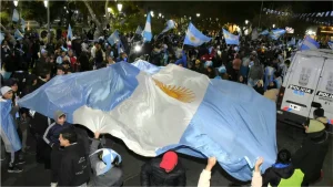 La Policía reforzará el operativo de seguridad para los festejos del partido entre Argentina e Inglaterra