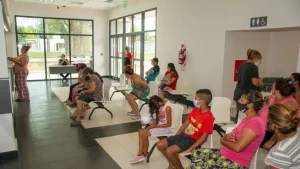 Desde hoy, los extranjeros no residentes deberán pagar la atención médica en hospitales nacionales