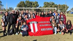 Las Mamis de La Gloria consolidan su proyecto y compiten en la Liga de ADEPU