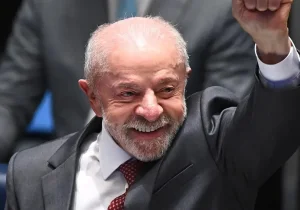 Lula logra un nuevo mandato presidencial tras imponerse en el balotaje en Brasil